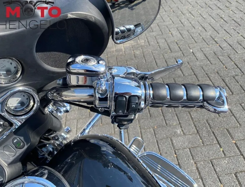 Harley-Davidson FLHX STREET GLIDE