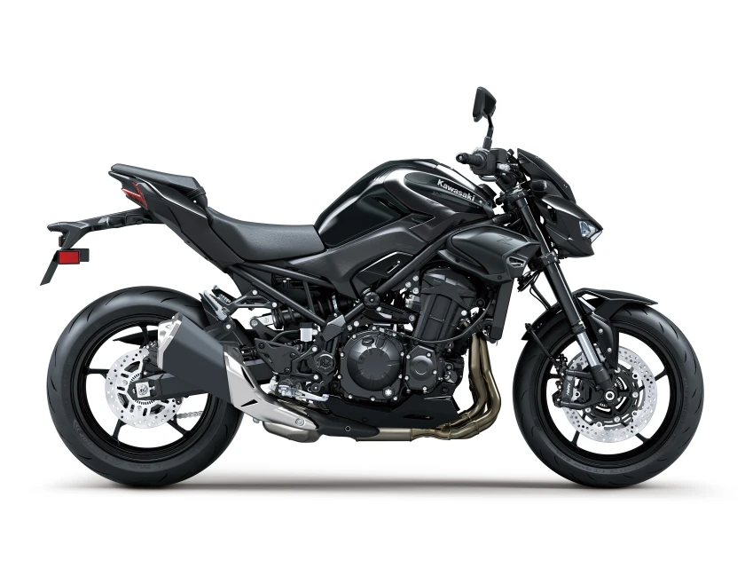 Kawasaki Z900 Ebony / Metallic Carbon Gray