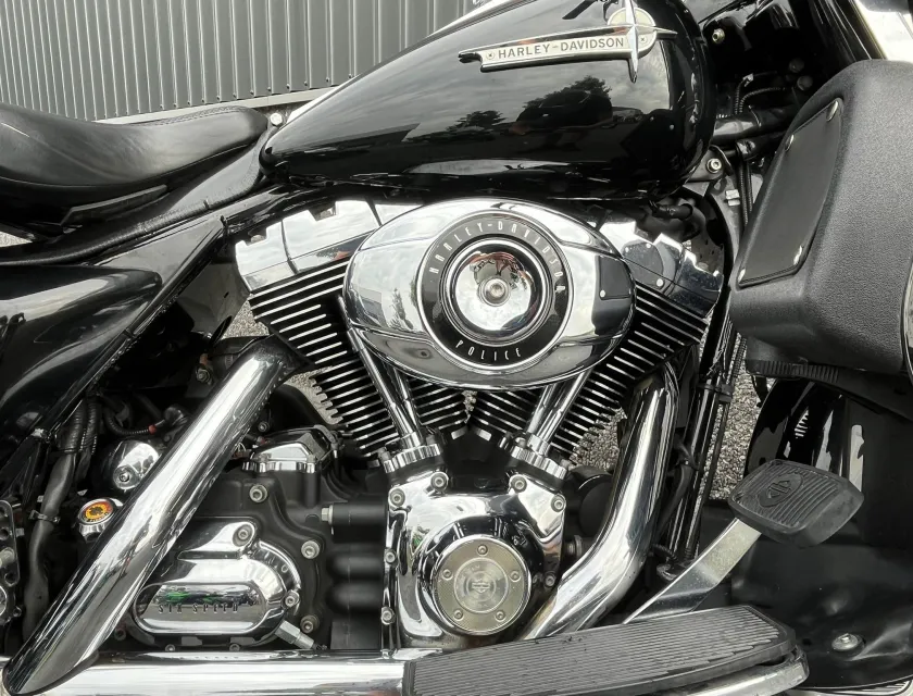 Harley-Davidson FLHR ROAD KING POLICE