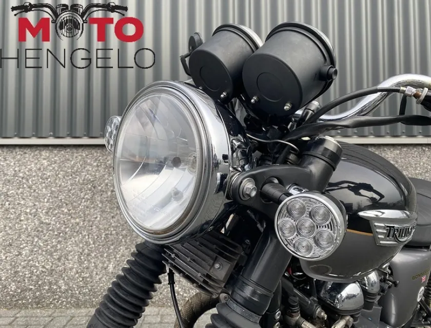 Triumph BONNEVILLE T100