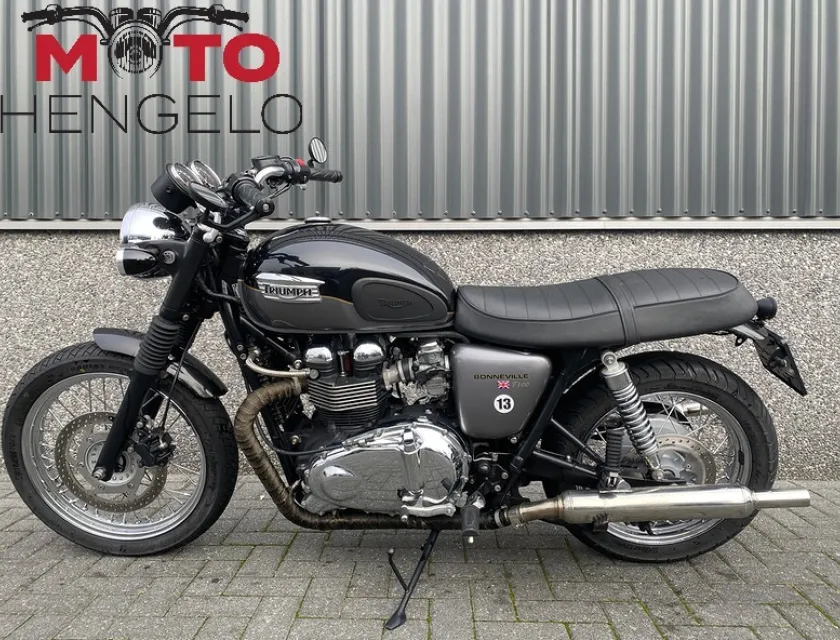 Triumph BONNEVILLE T100