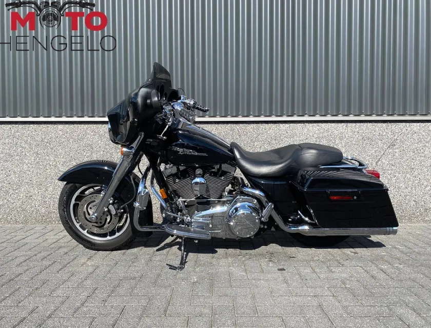 Harley-Davidson FLHX STREET GLIDE