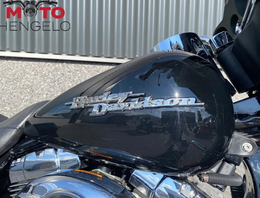 Harley-Davidson FLHX STREET GLIDE