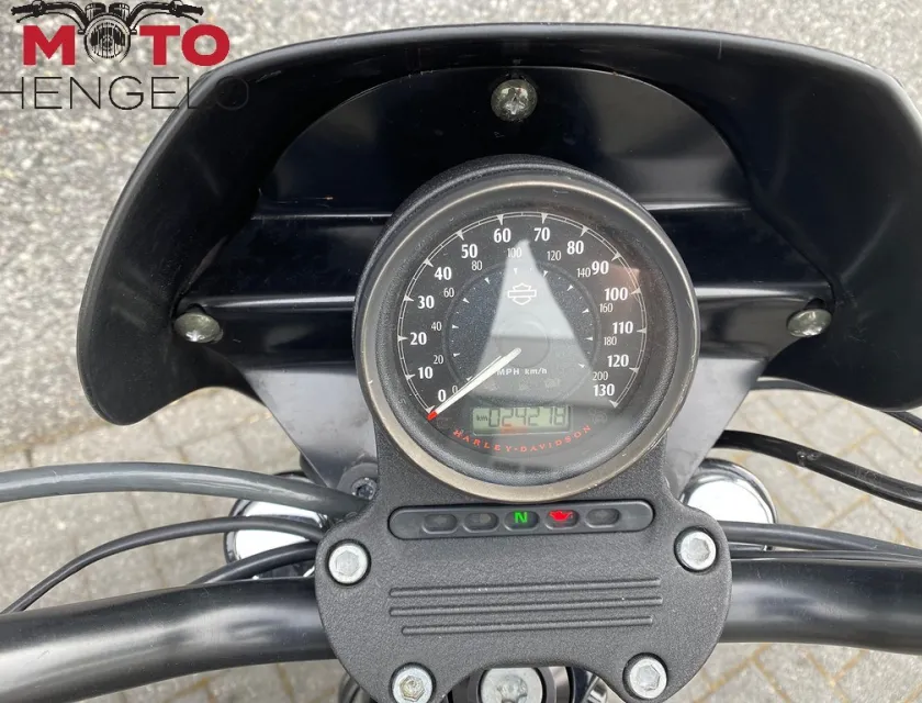 Harley-Davidson IRON 883