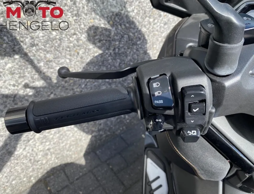 Yamaha X-MAX 300 TECH MAX