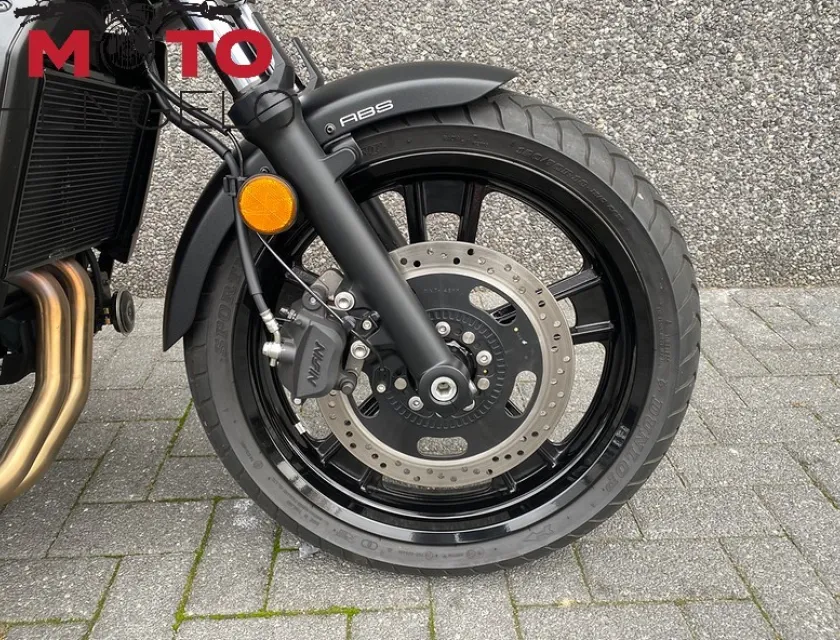 Kawasaki VULCAN S PERFORMANCE